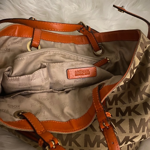 Michael Kors Bag - Picture 4 of 5